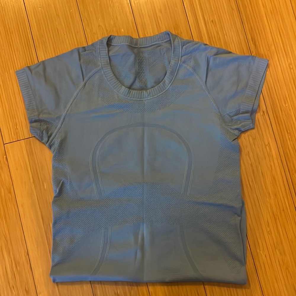 Lululemon Light blue swiftly short sleeve shirt